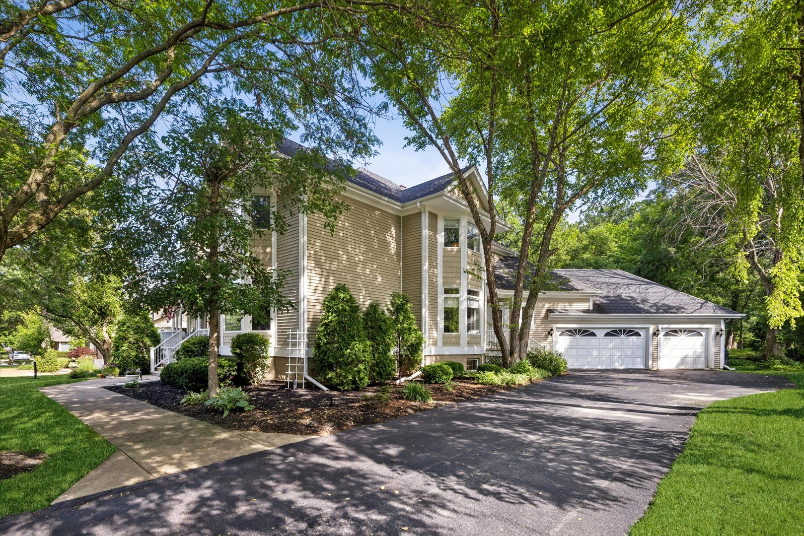 2460 Saint Andrews Drive