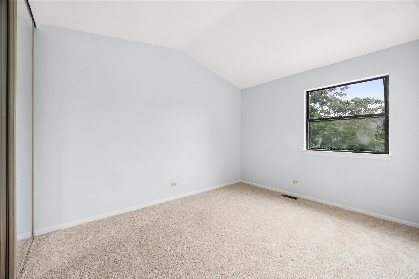 8009 Wildwood Lane