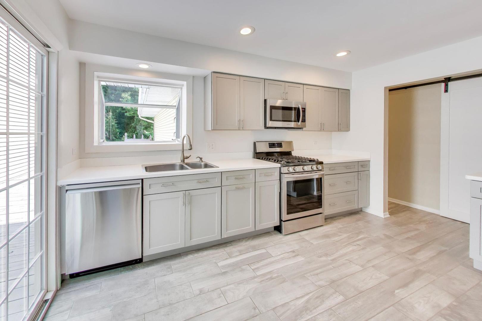 106 Regency Drive Unit: 106