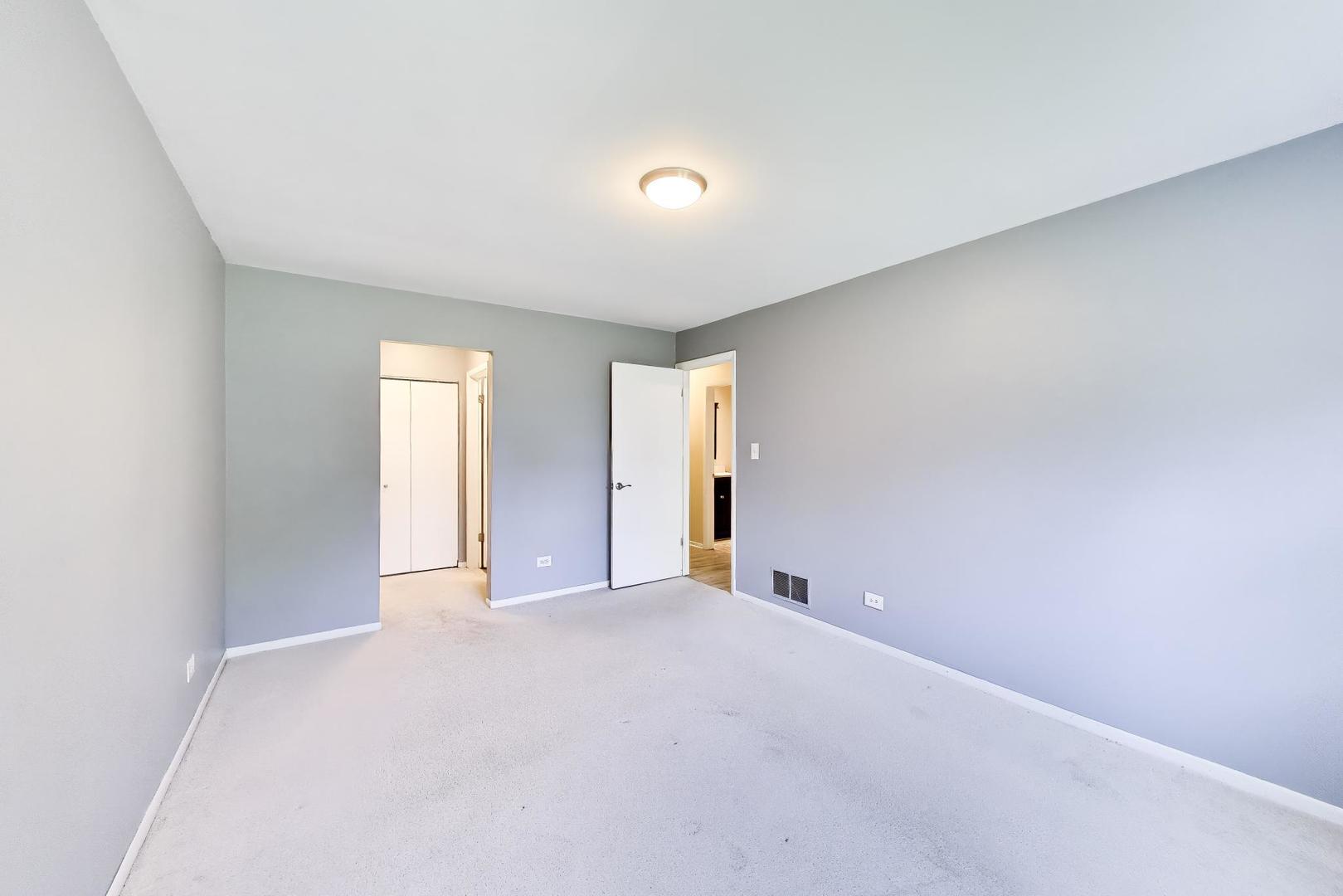 106 Regency Drive Unit: 106
