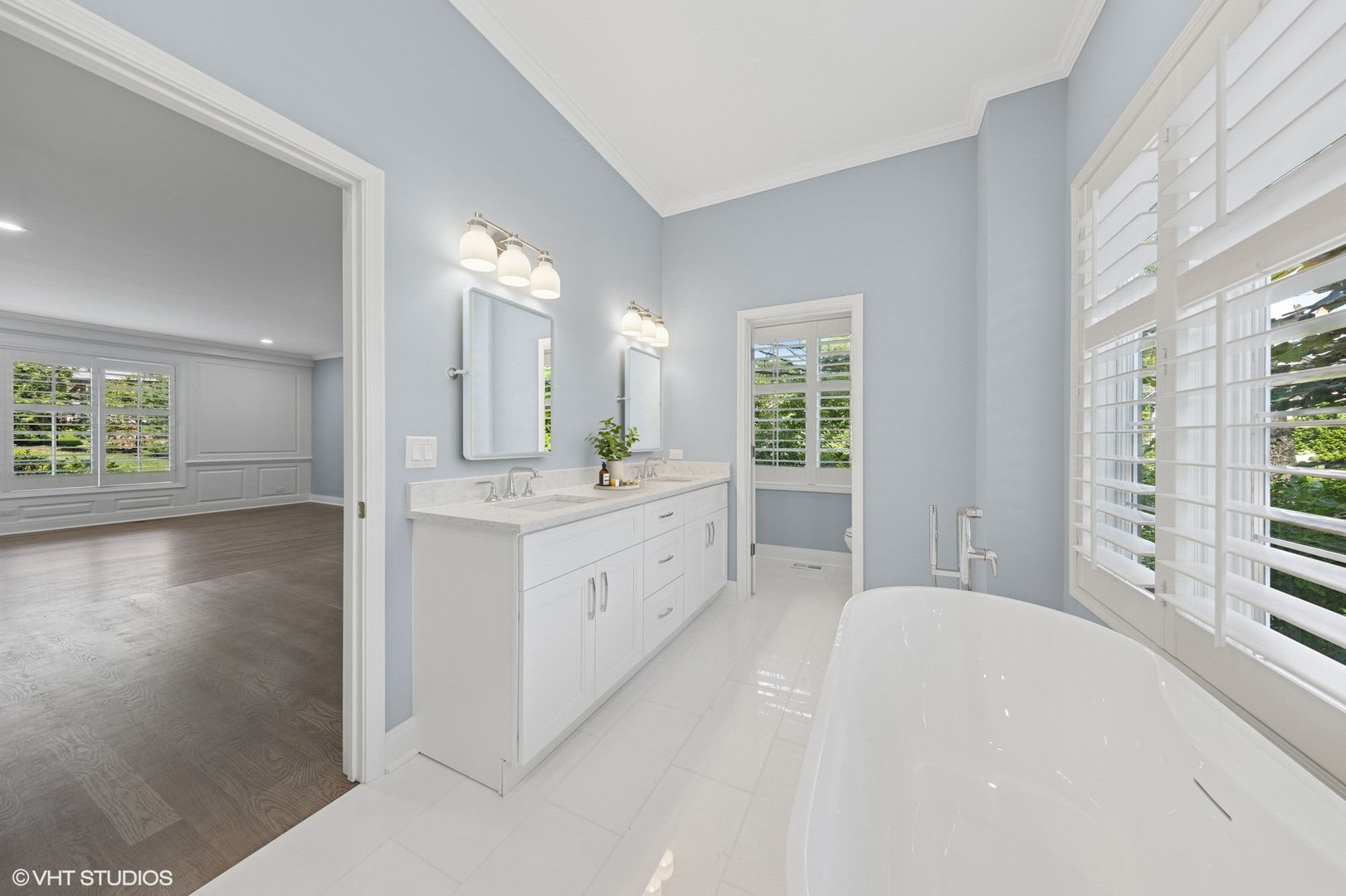 1604 Burr Ridge Club