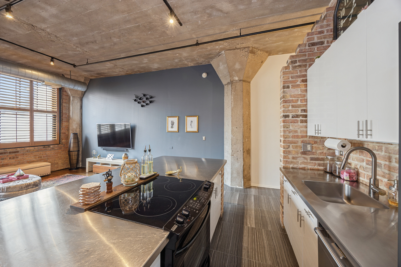 621 S Plymouth Court Unit: 511