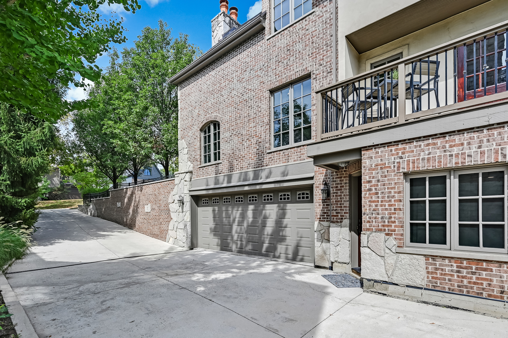 121 S Stough Street