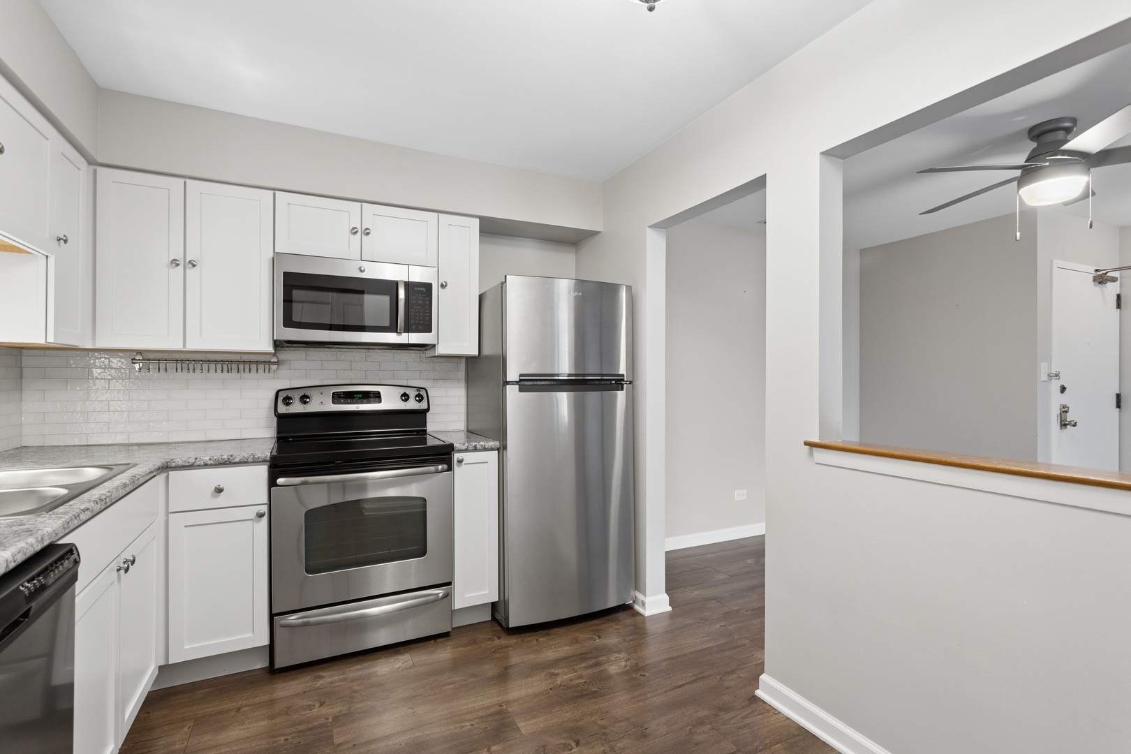 7510 Farmingdale Drive Unit: 210