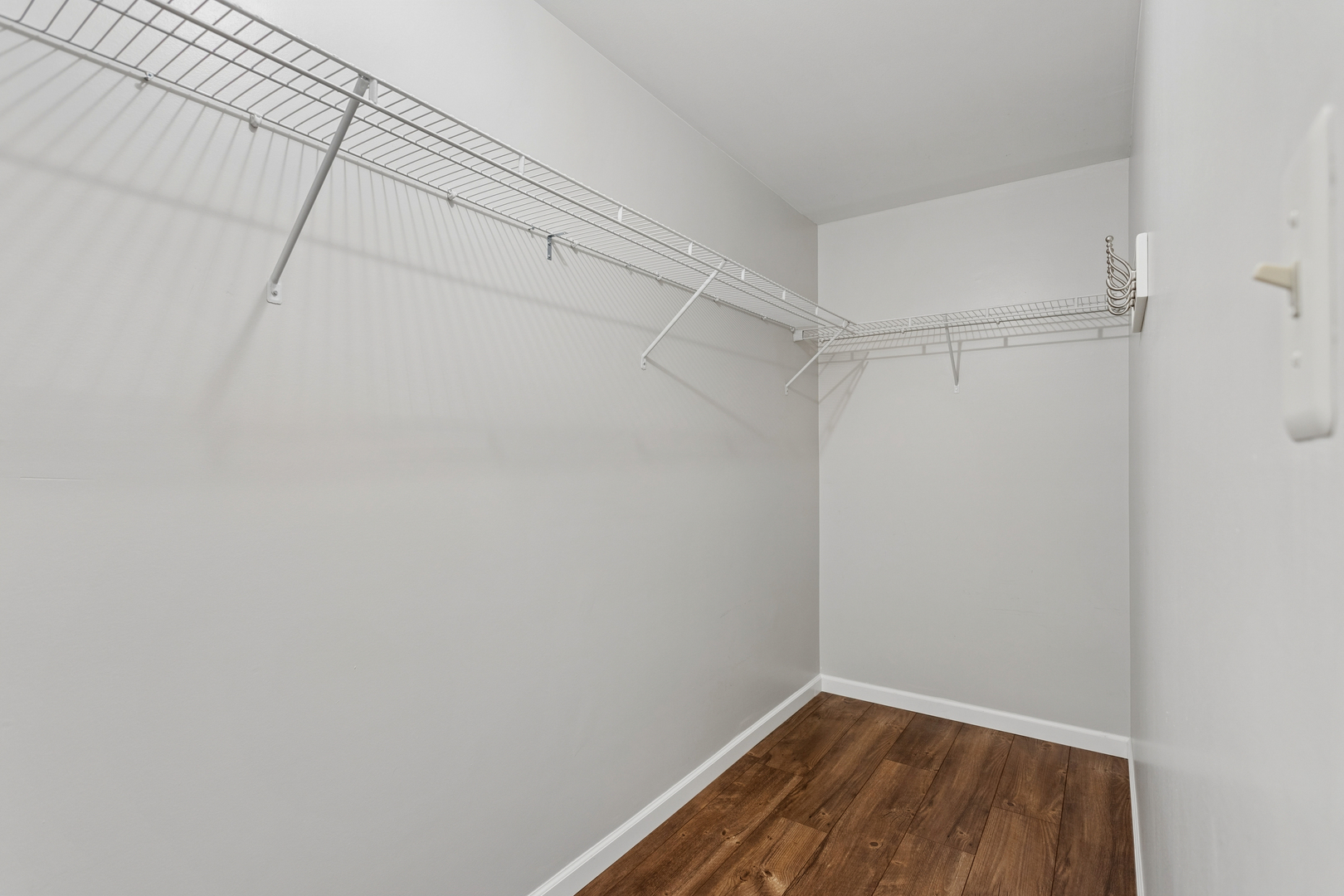 7510 Farmingdale Drive Unit: 210