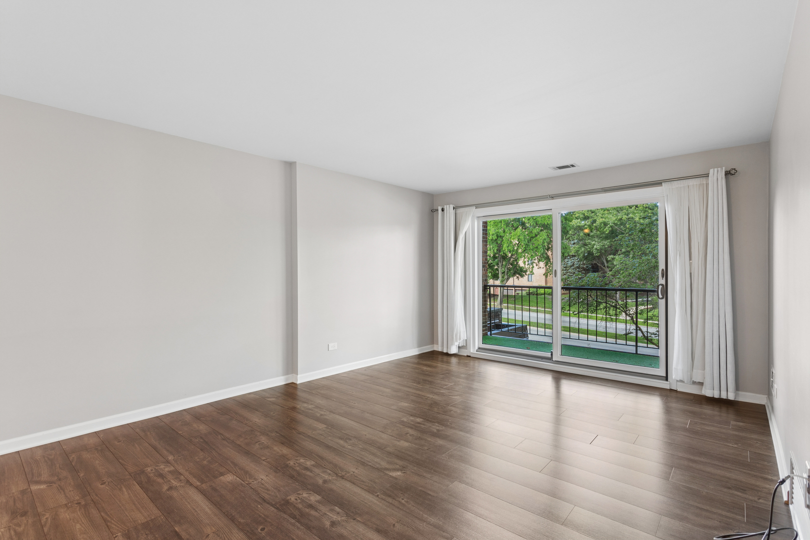 7510 Farmingdale Drive Unit: 210