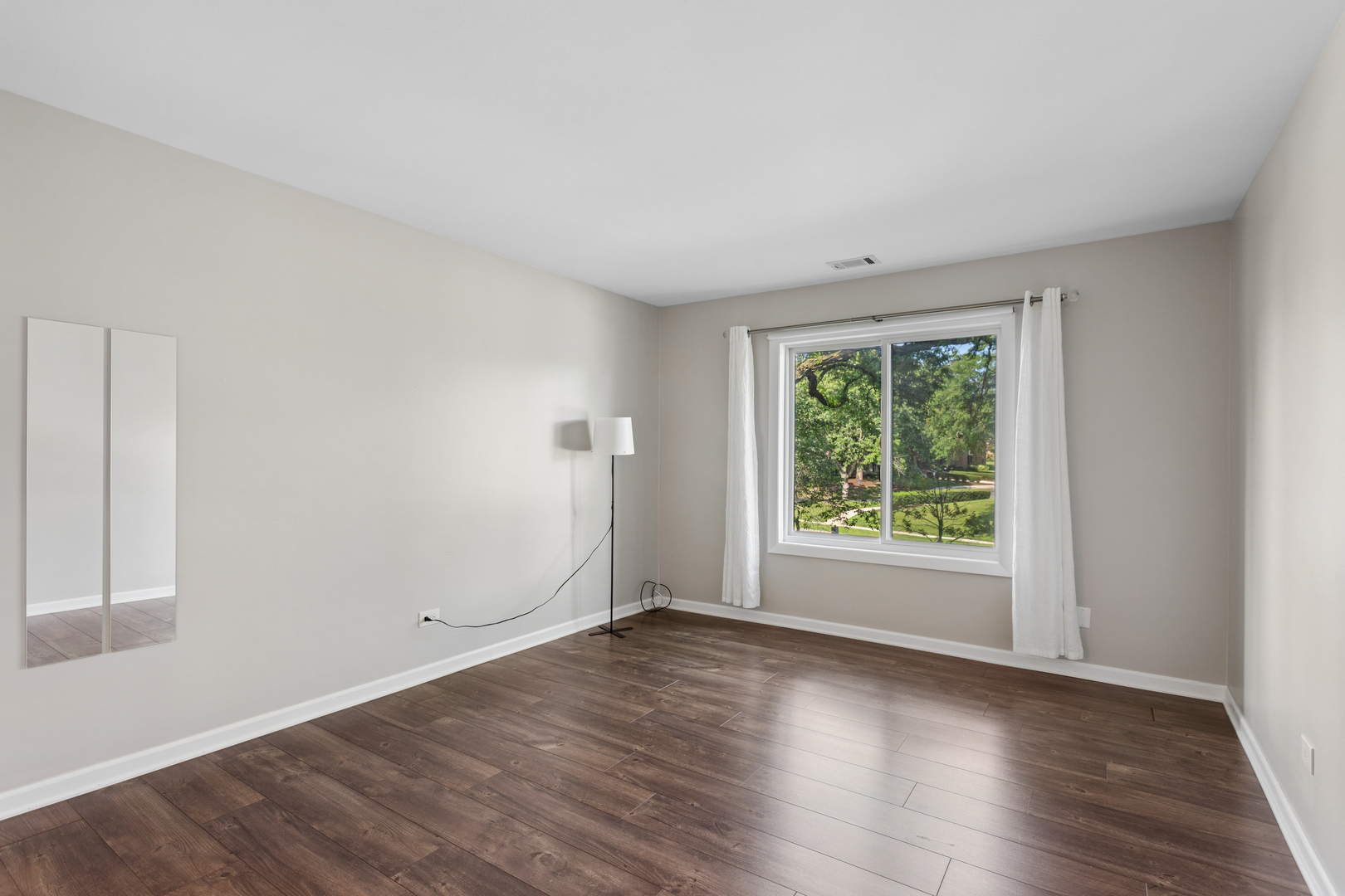 7510 Farmingdale Drive Unit: 210