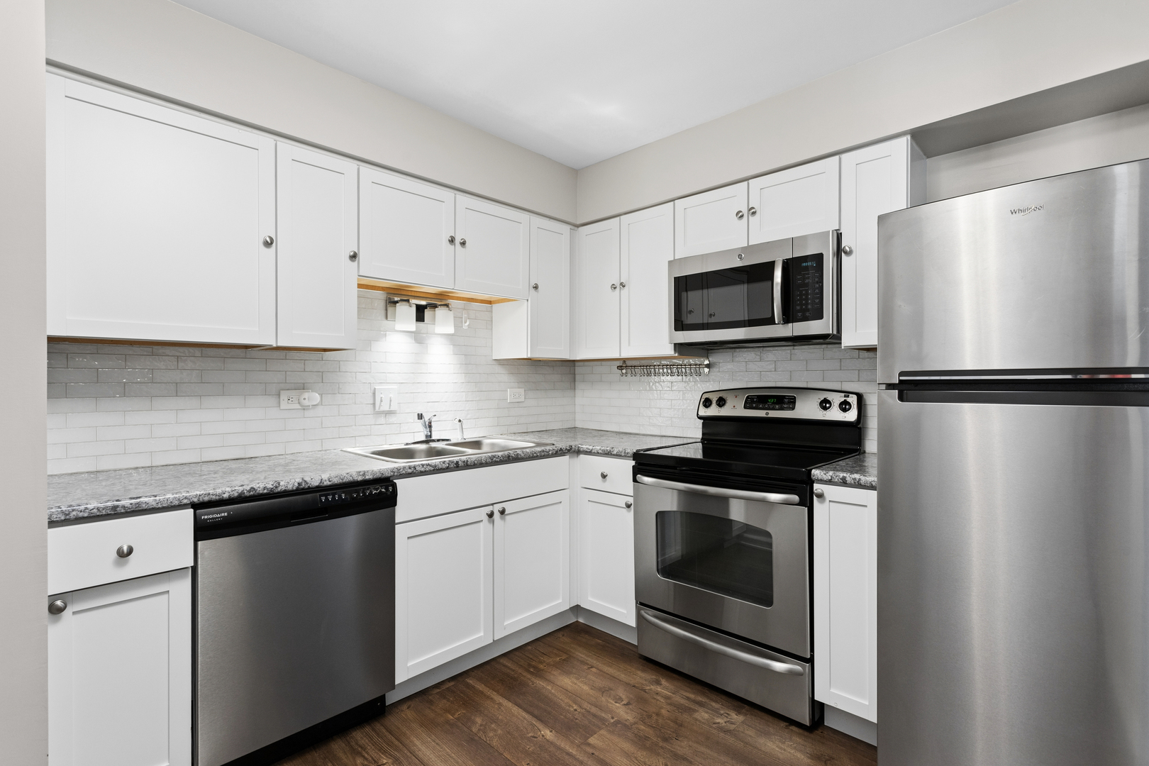 7510 Farmingdale Drive Unit: 210