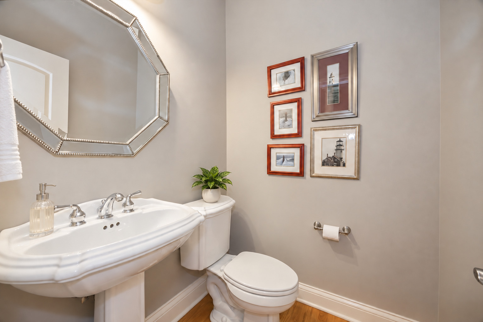 411 SKIPPING STONE Lane Unit: 411