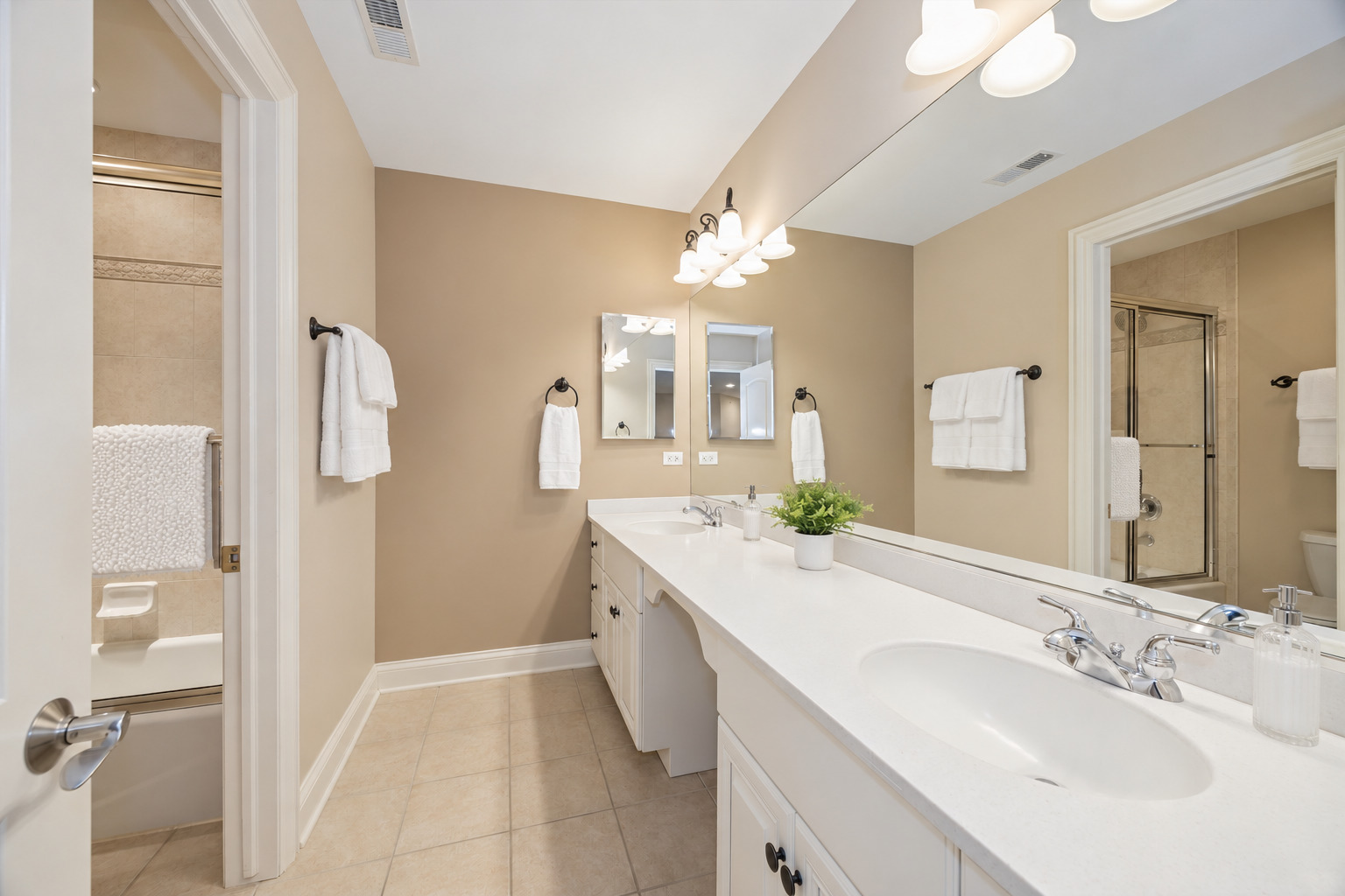 411 SKIPPING STONE Lane Unit: 411