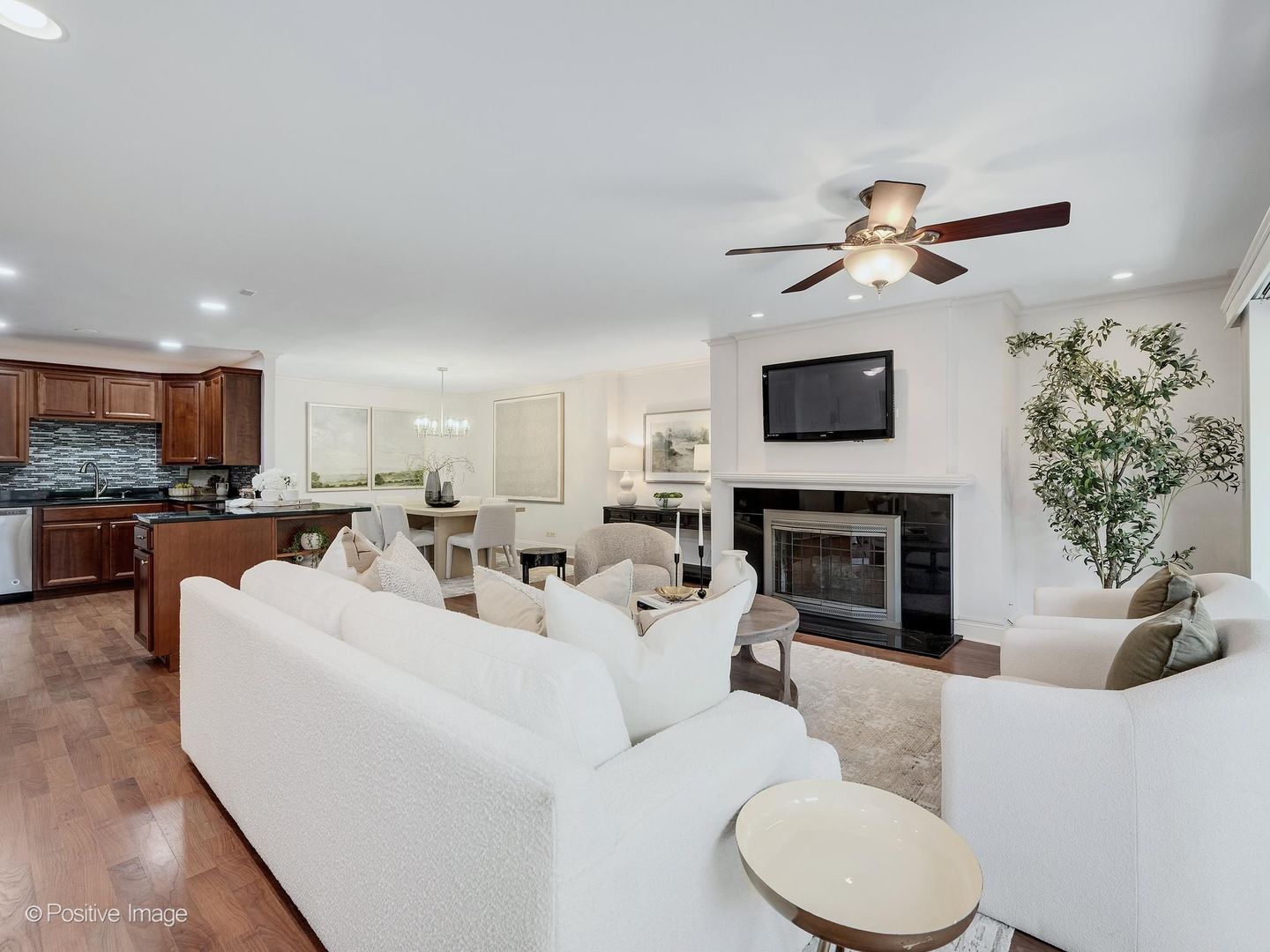 1 Oak Brook Club Drive Unit: A310