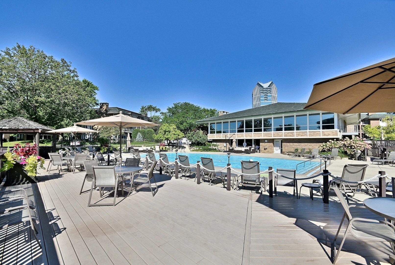 1 Oak Brook Club Drive Unit: A310