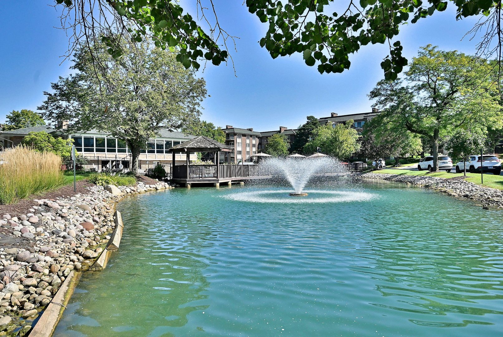 1 Oak Brook Club Drive Unit: A310