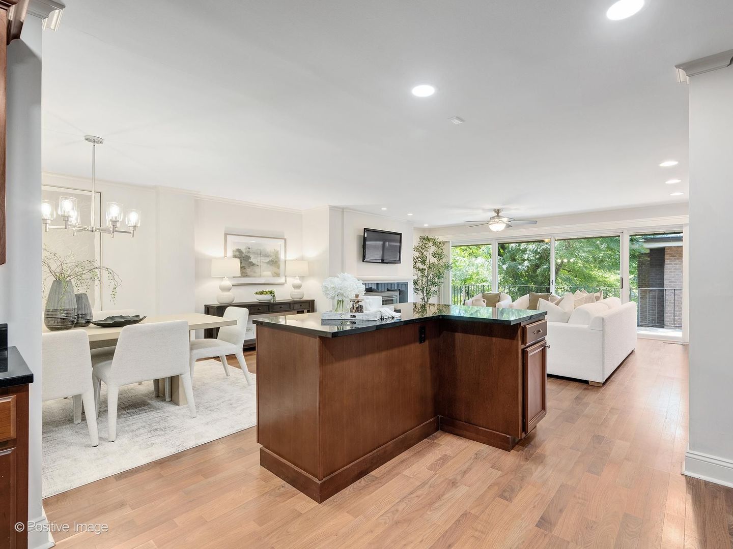 1 Oak Brook Club Drive Unit: A310