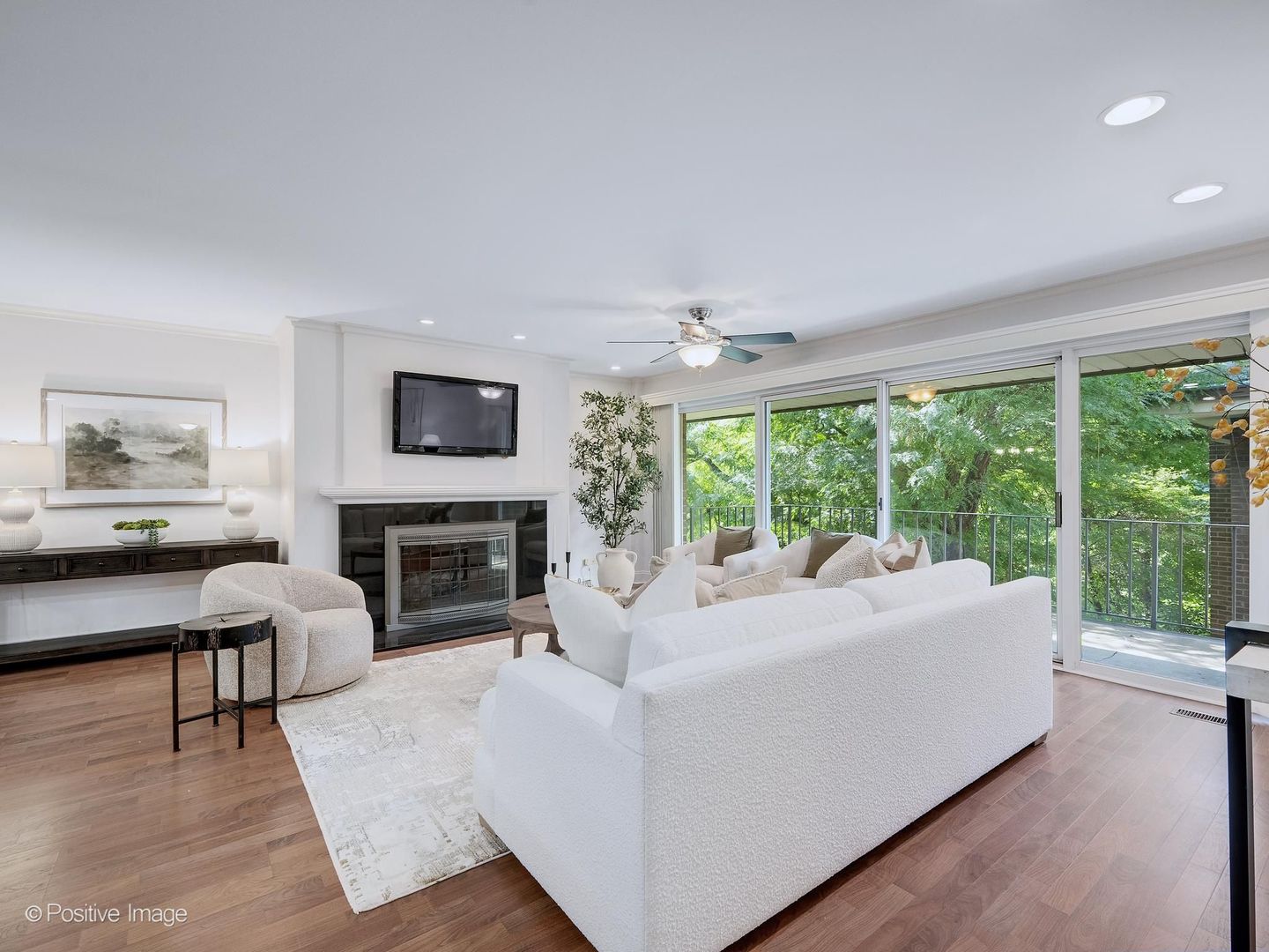 1 Oak Brook Club Drive Unit: A310