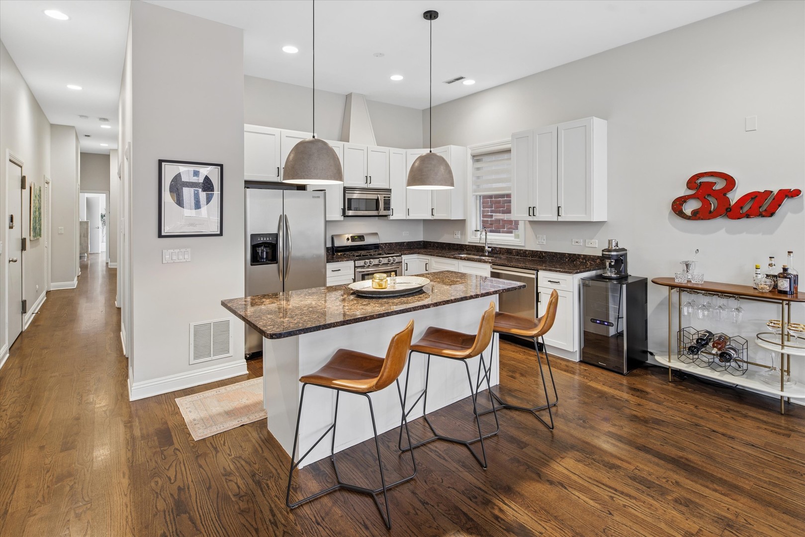 2240 W North Avenue Unit: 2E