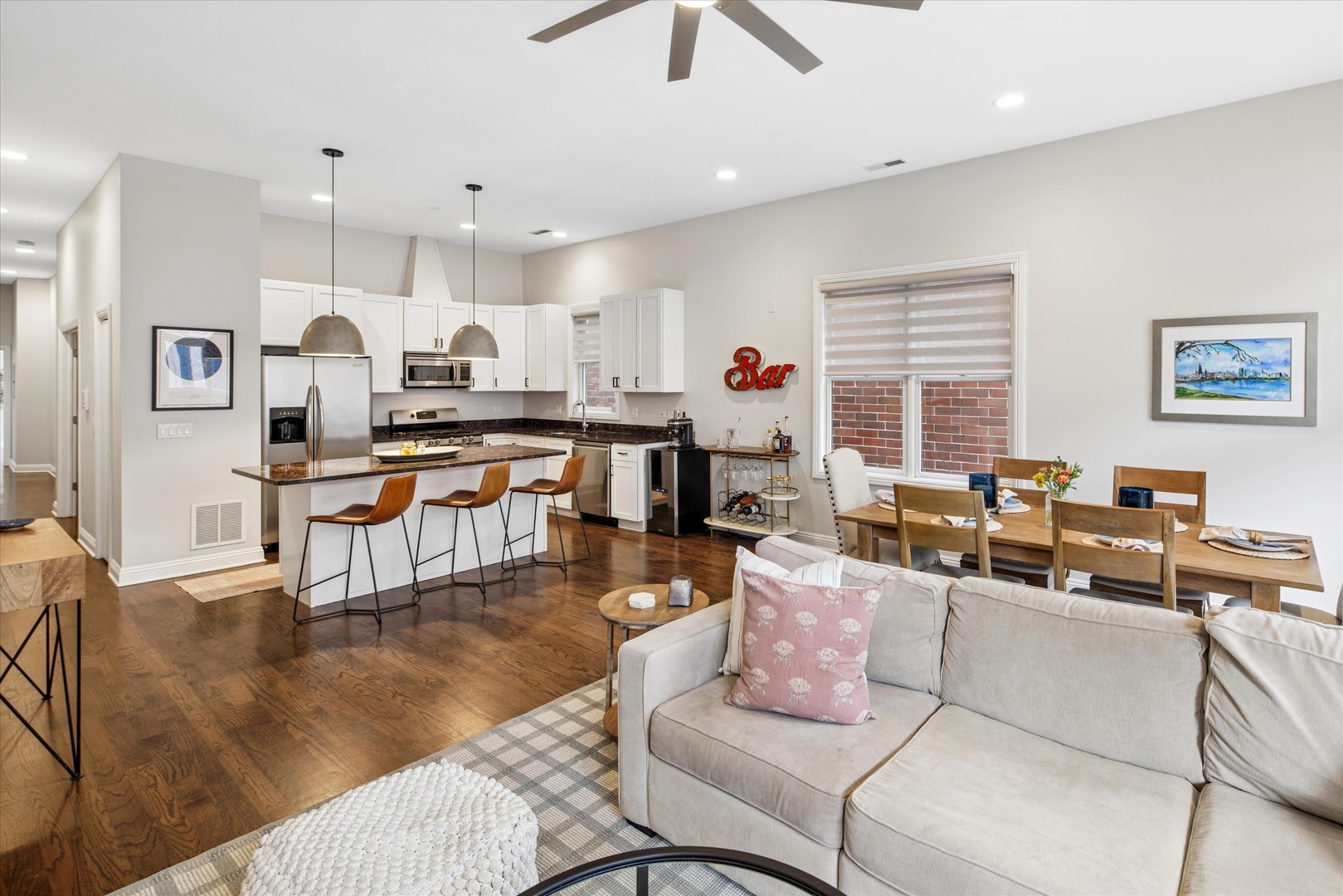 2240 W North Avenue Unit: 2E
