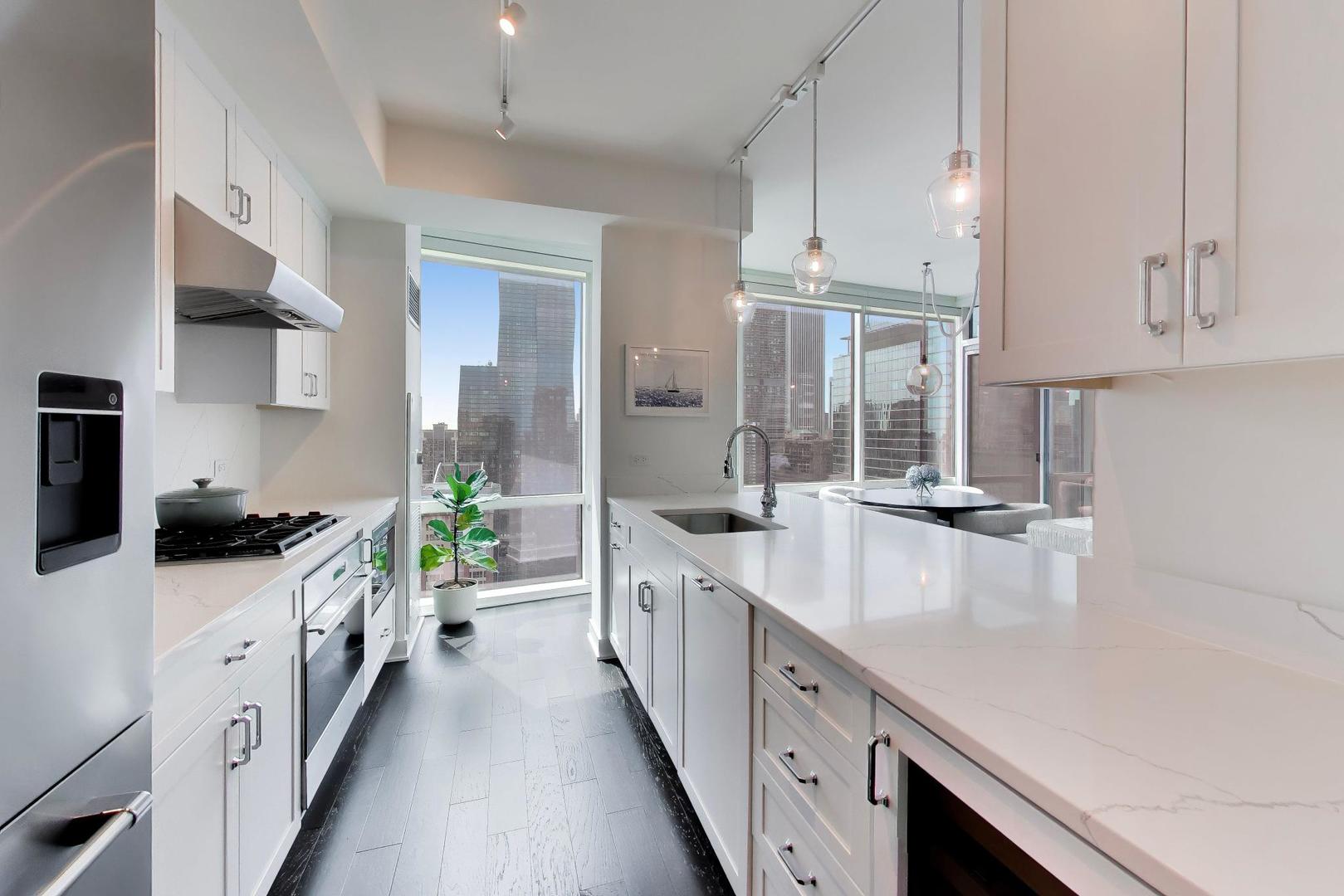 505 N Mcclurg Court Unit: 4505