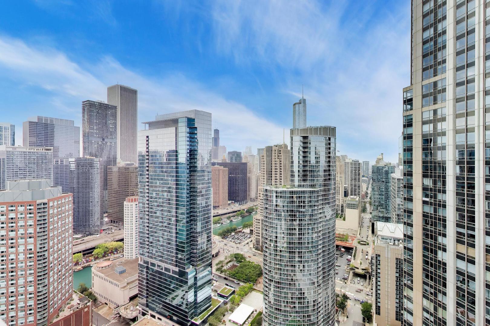 505 N Mcclurg Court Unit: 4505
