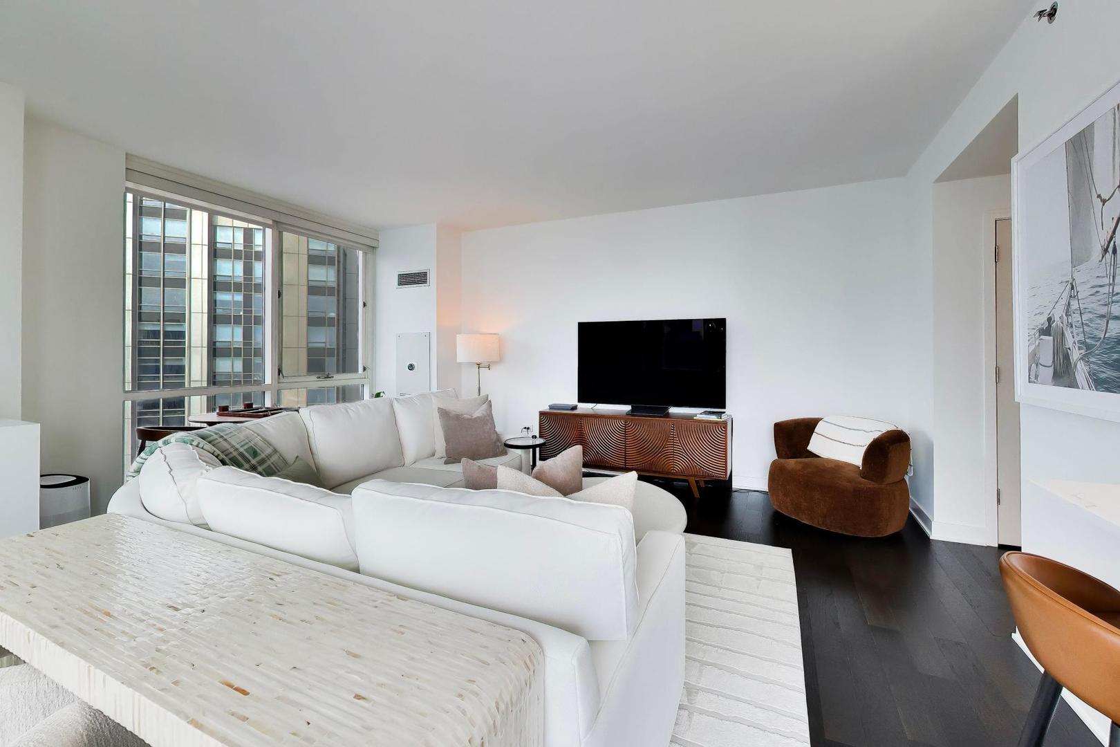 505 N Mcclurg Court Unit: 4505