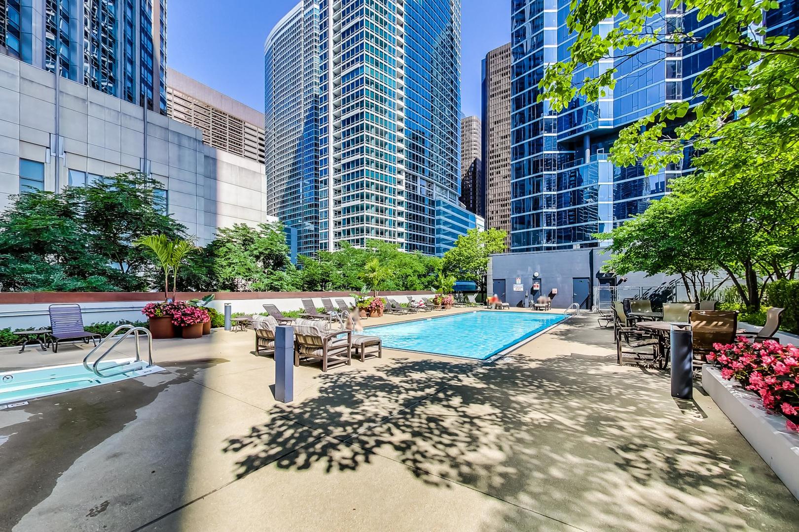 505 N Mcclurg Court Unit: 4505