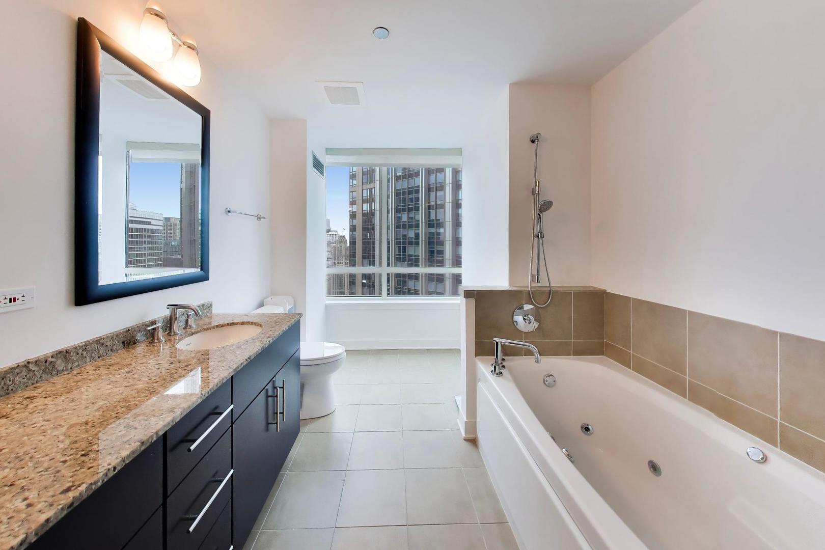 505 N Mcclurg Court Unit: 4505