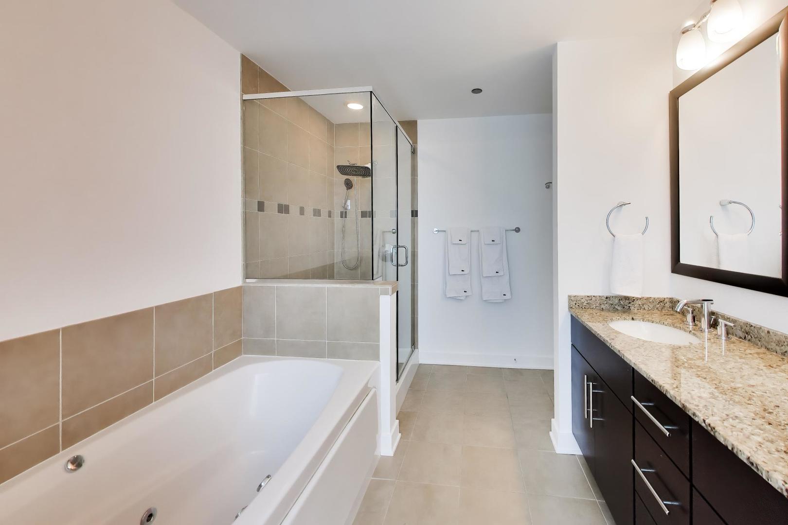 505 N Mcclurg Court Unit: 4505