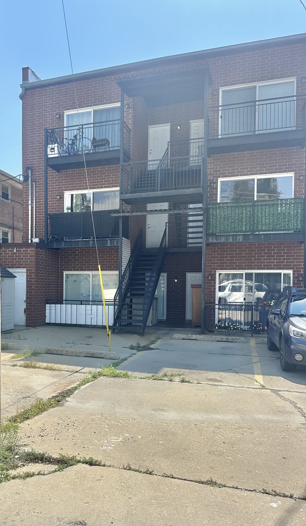 7544 W Belmont Avenue Unit: 2W