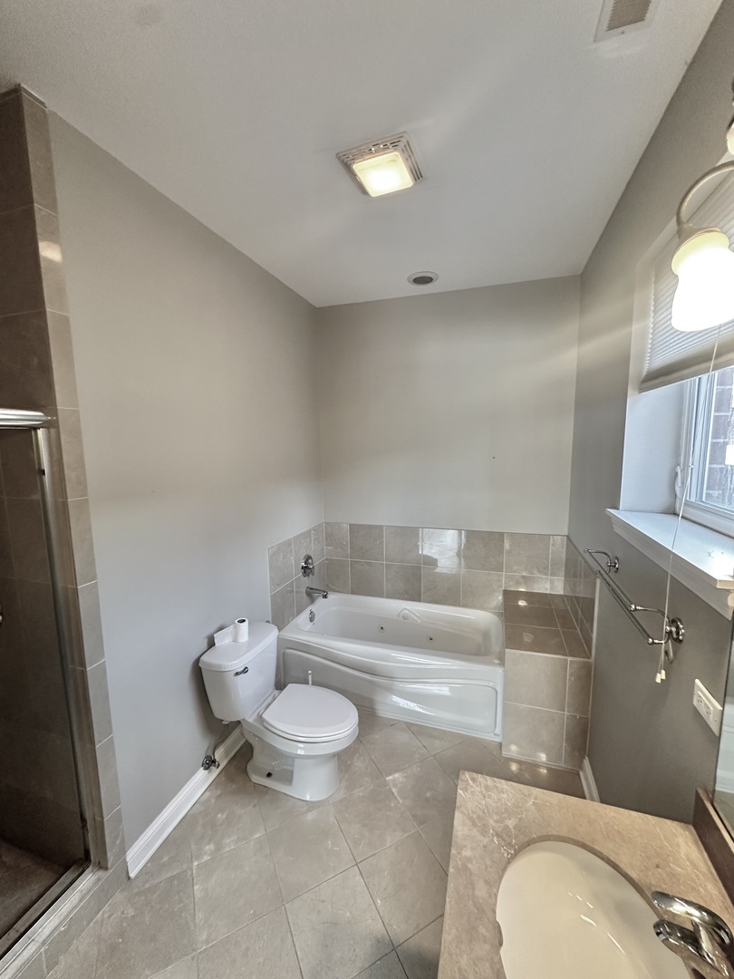 7544 W Belmont Avenue Unit: 2W