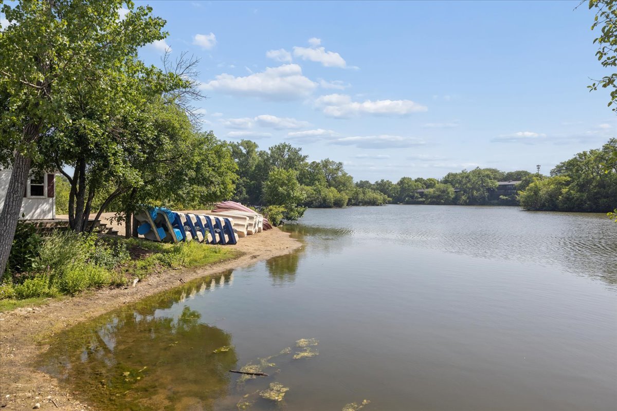 1607 Maple Terrace Unit: 2C