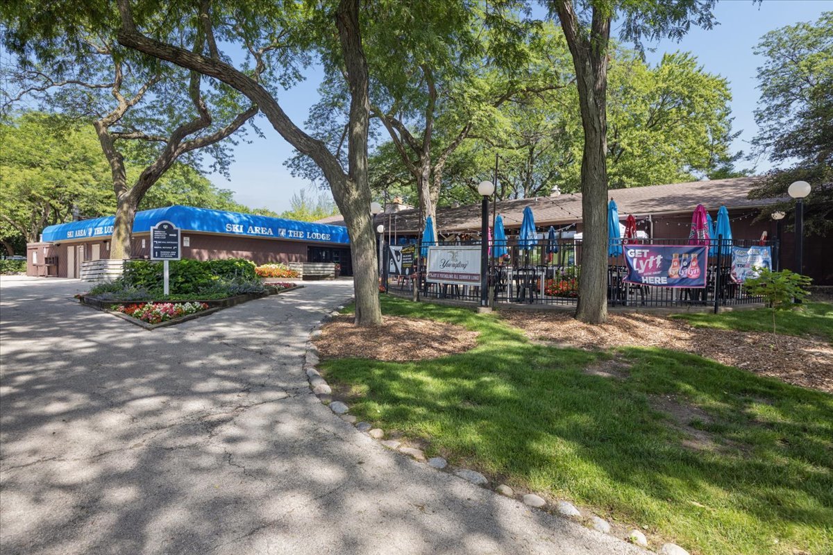 1607 Maple Terrace Unit: 2C