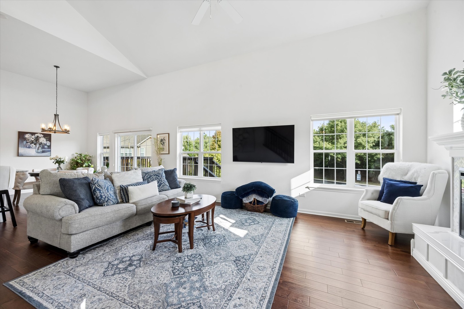 2532 Cedar Hill Lane