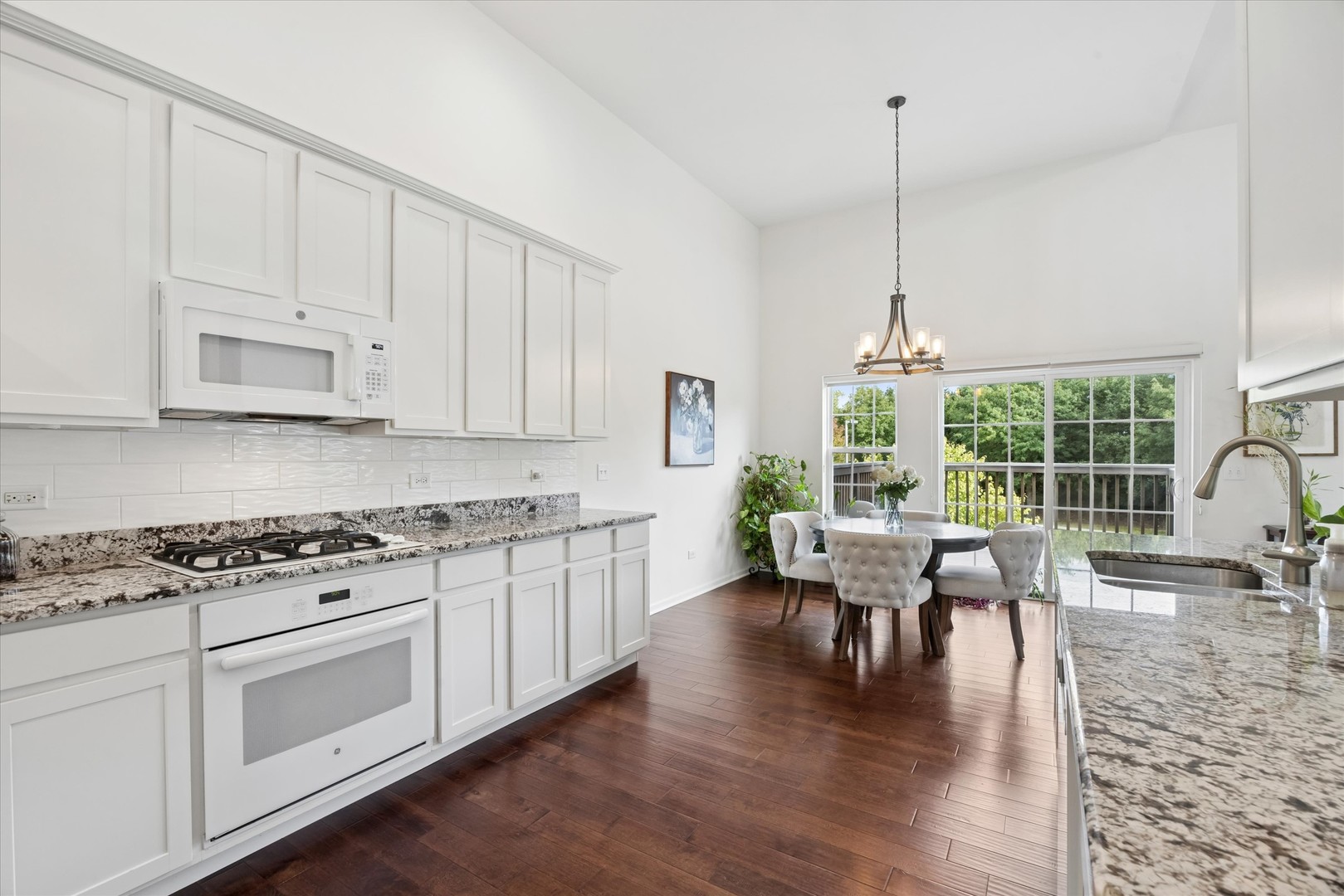 2532 Cedar Hill Lane