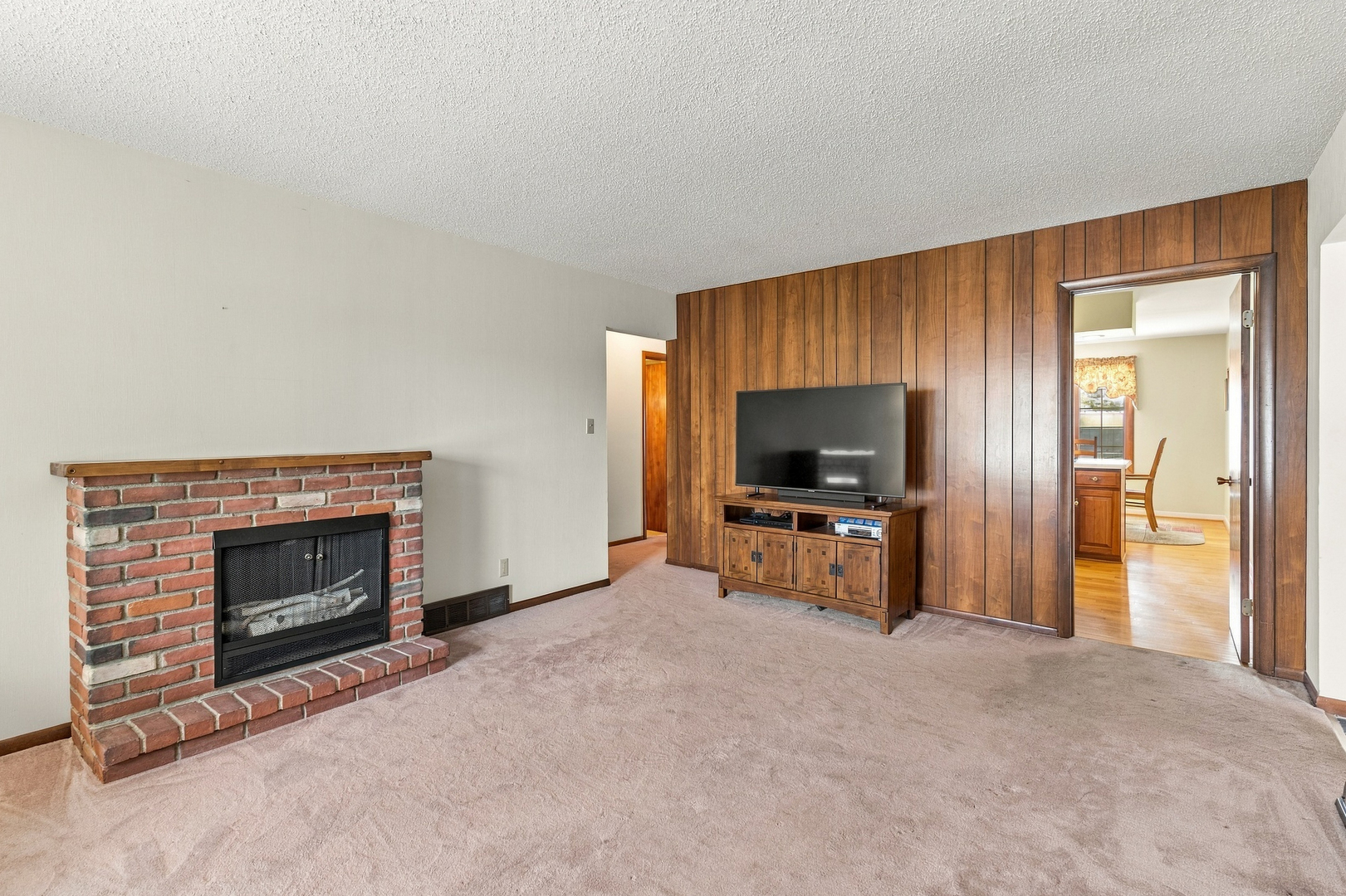 327 W Porter Street