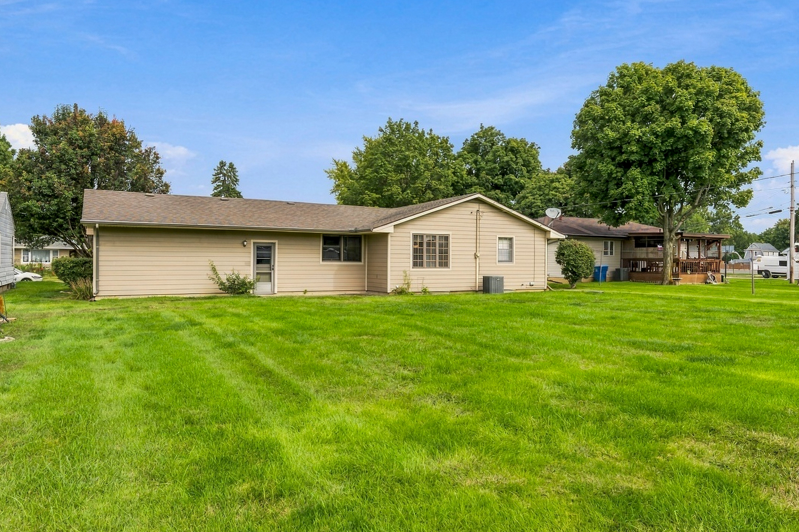 327 W Porter Street