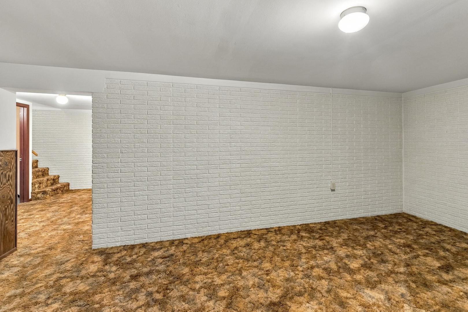 327 W Porter Street