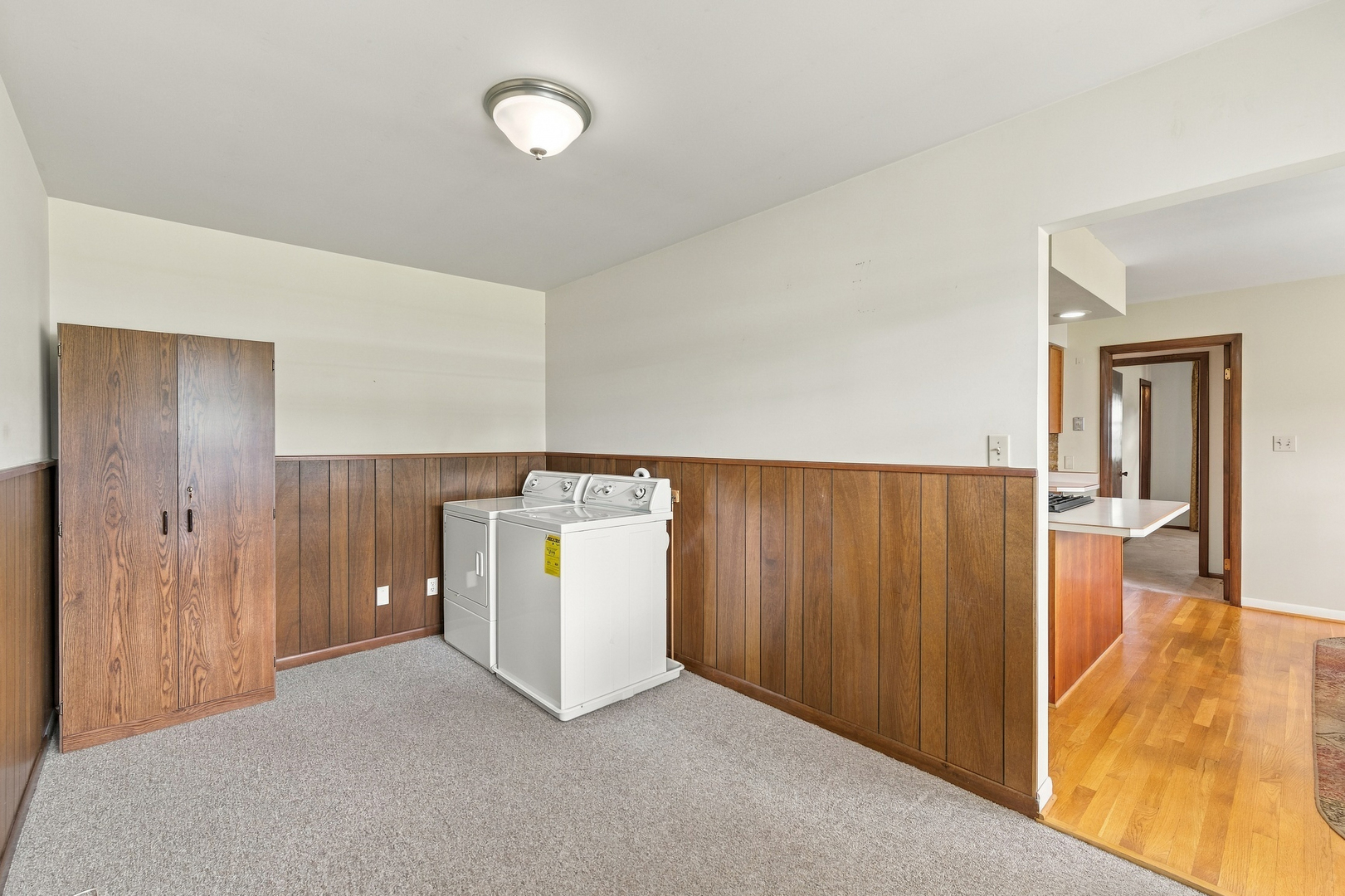 327 W Porter Street