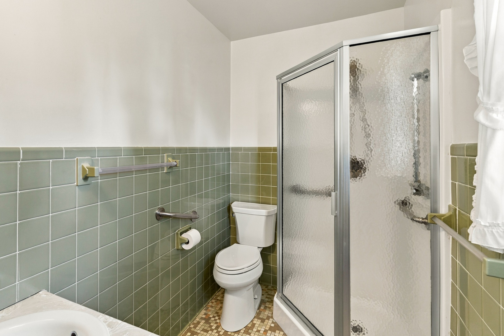 327 W Porter Street