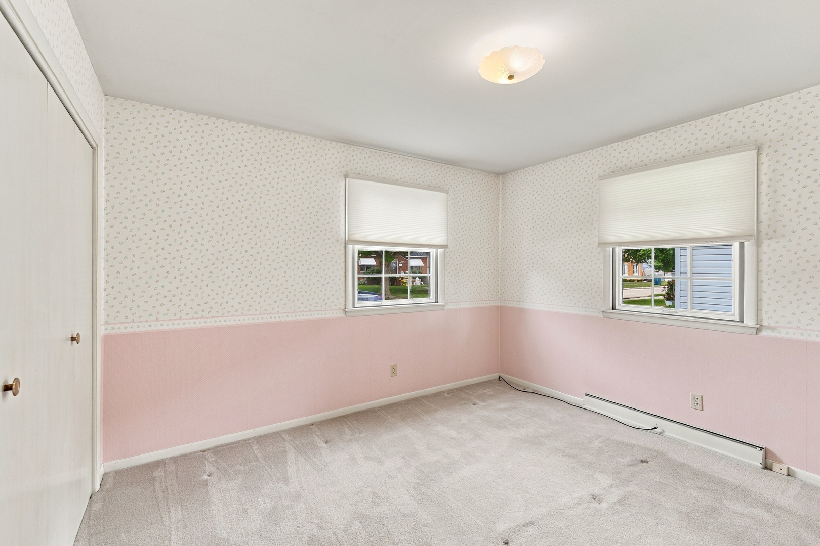 327 W Porter Street