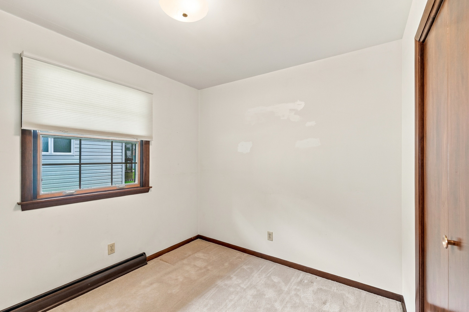 327 W Porter Street
