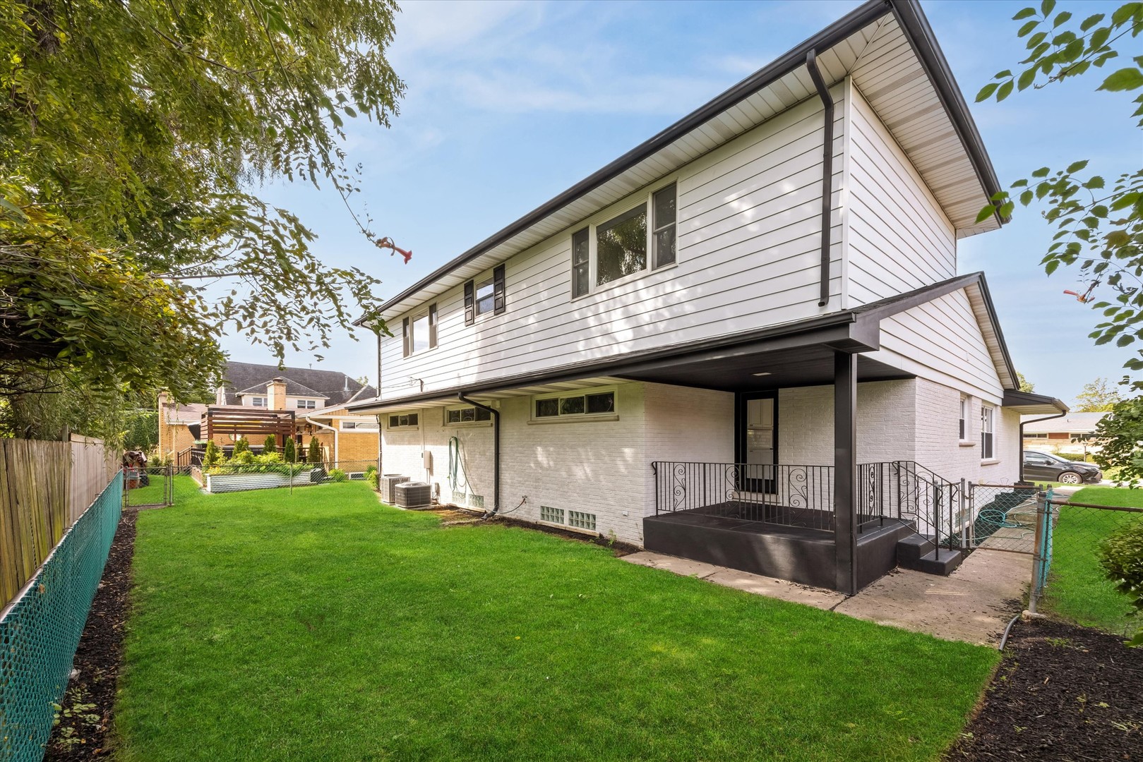 1425 Stonegate Road