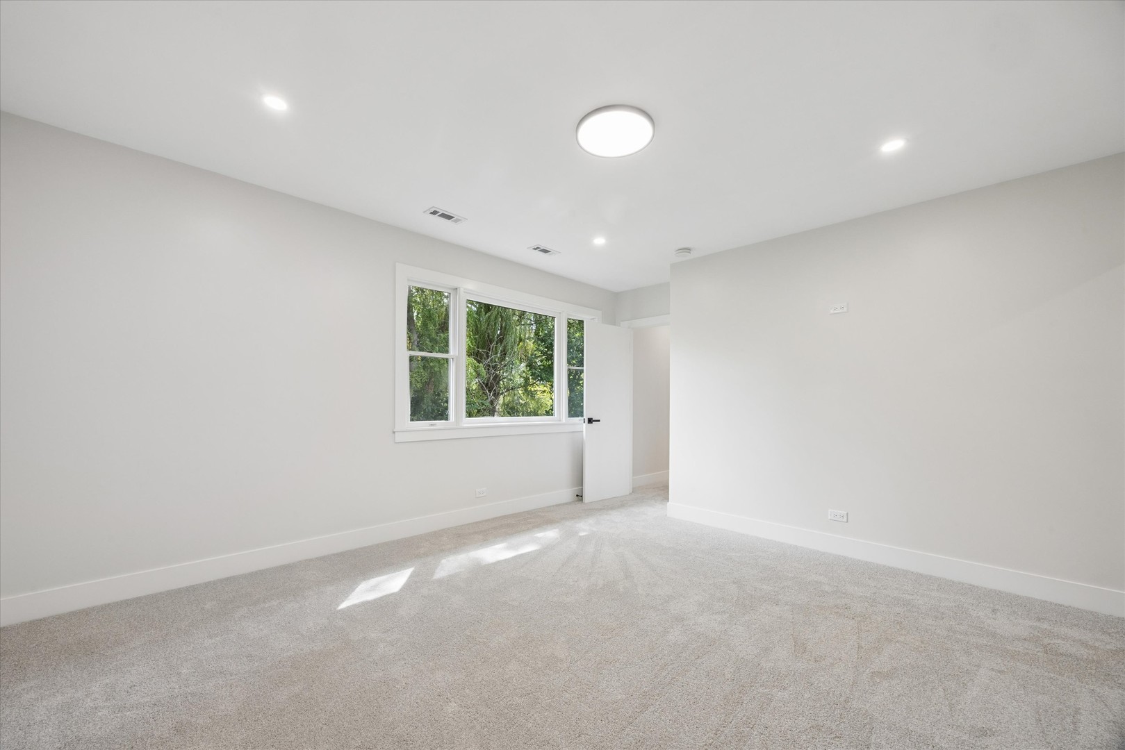 1425 Stonegate Road