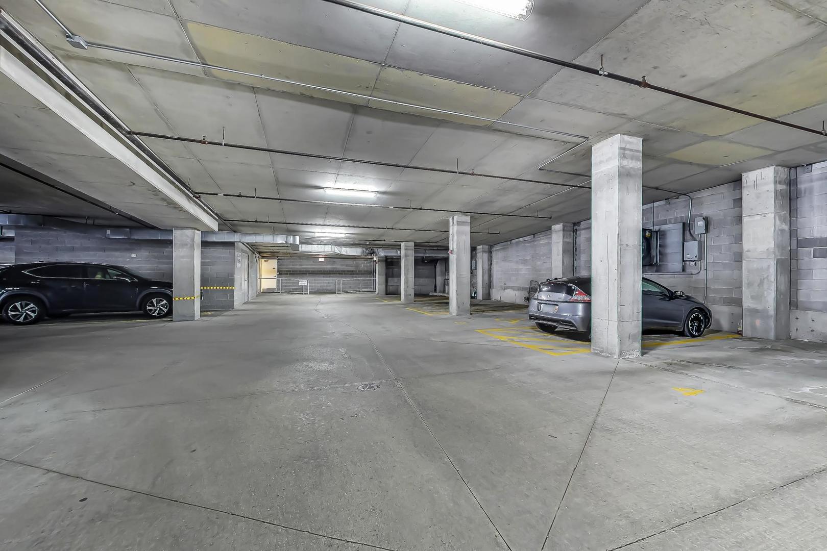1200 W Monroe Street Unit: 603