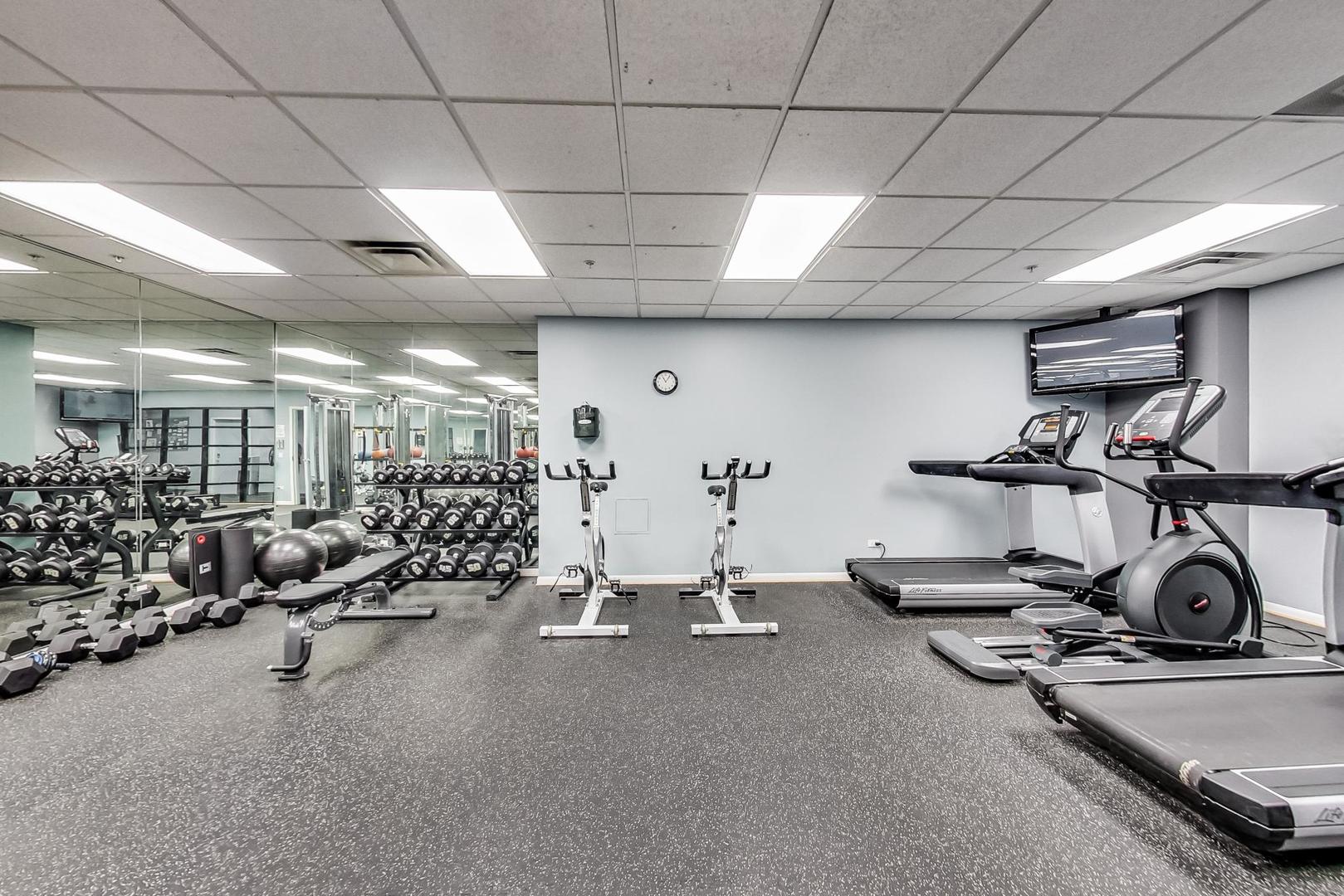 1200 W Monroe Street Unit: 603