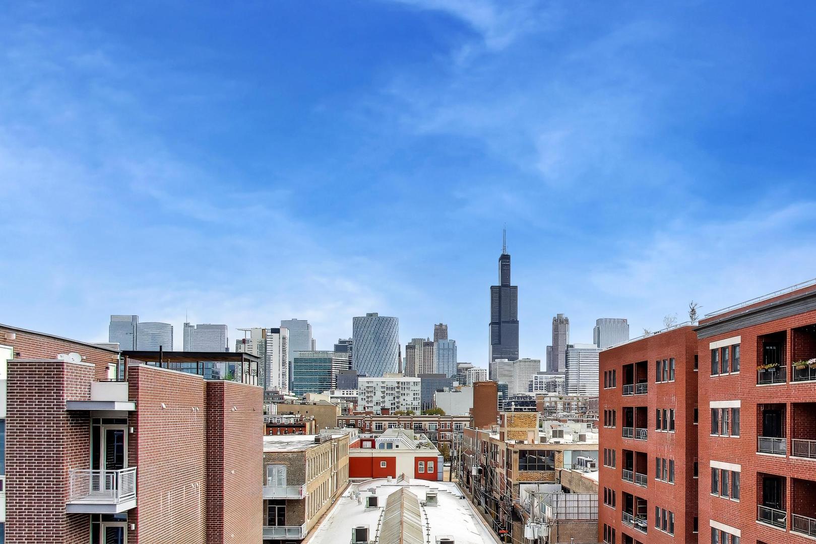 1200 W Monroe Street Unit: 603