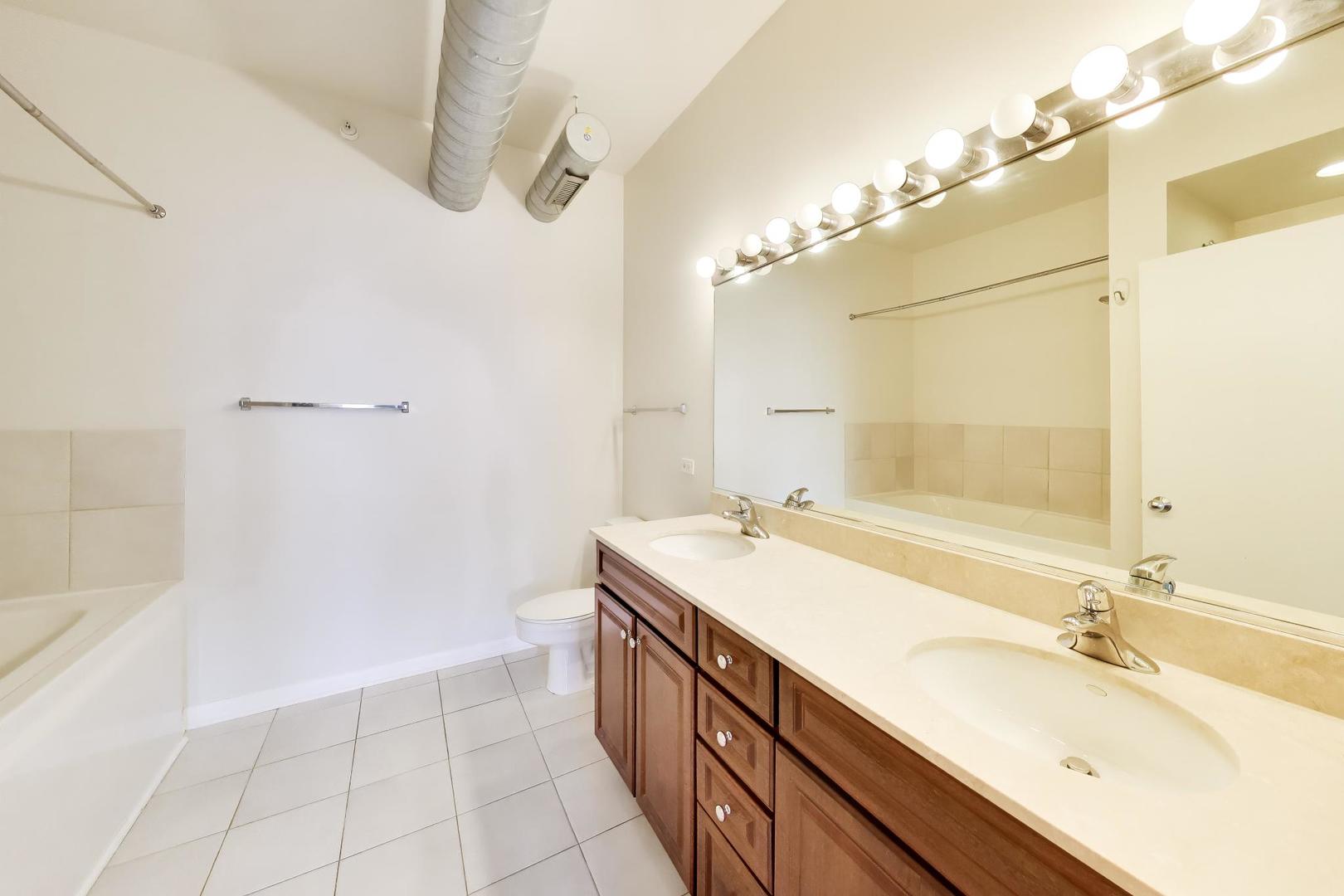 1200 W Monroe Street Unit: 603