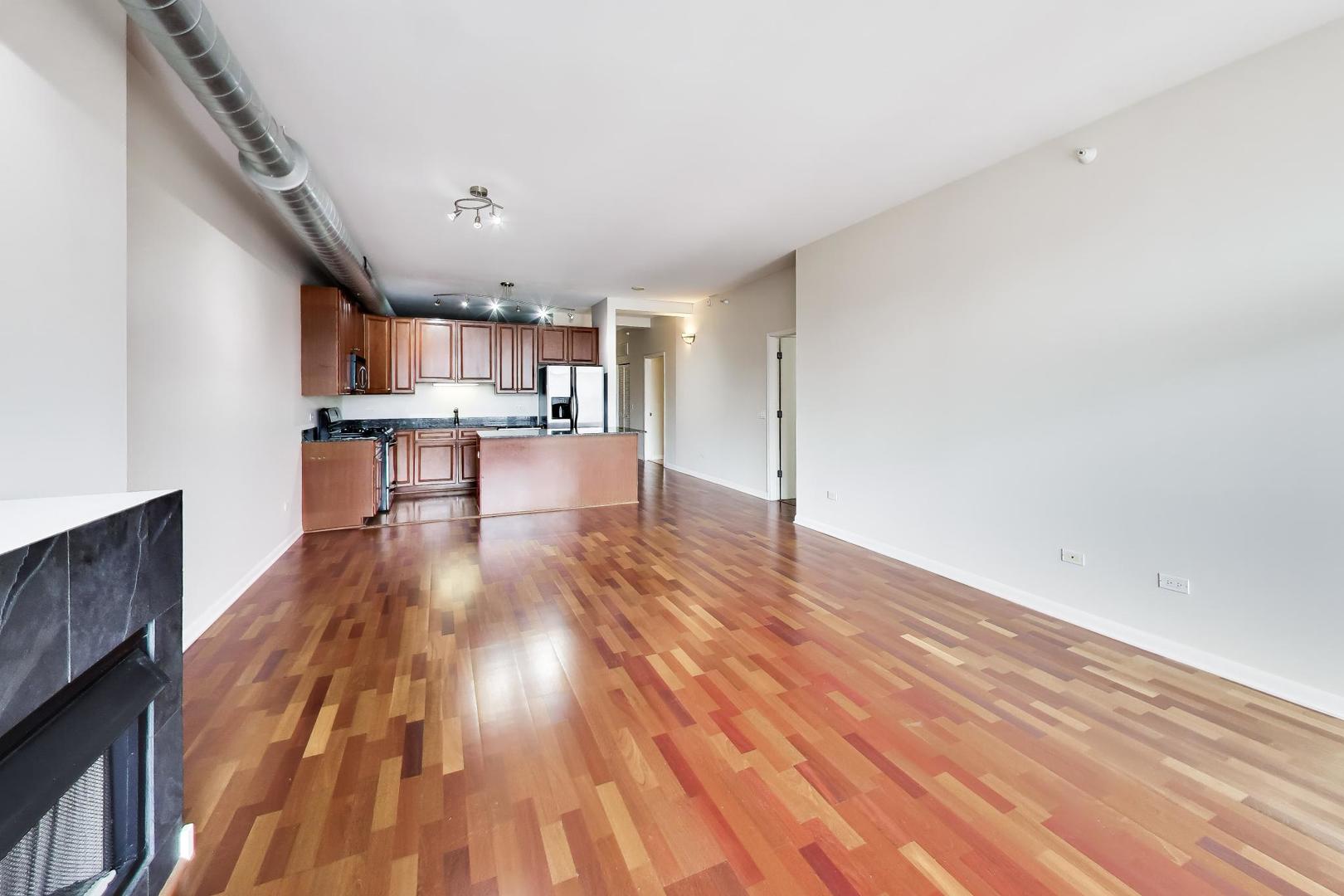 1200 W Monroe Street Unit: 603