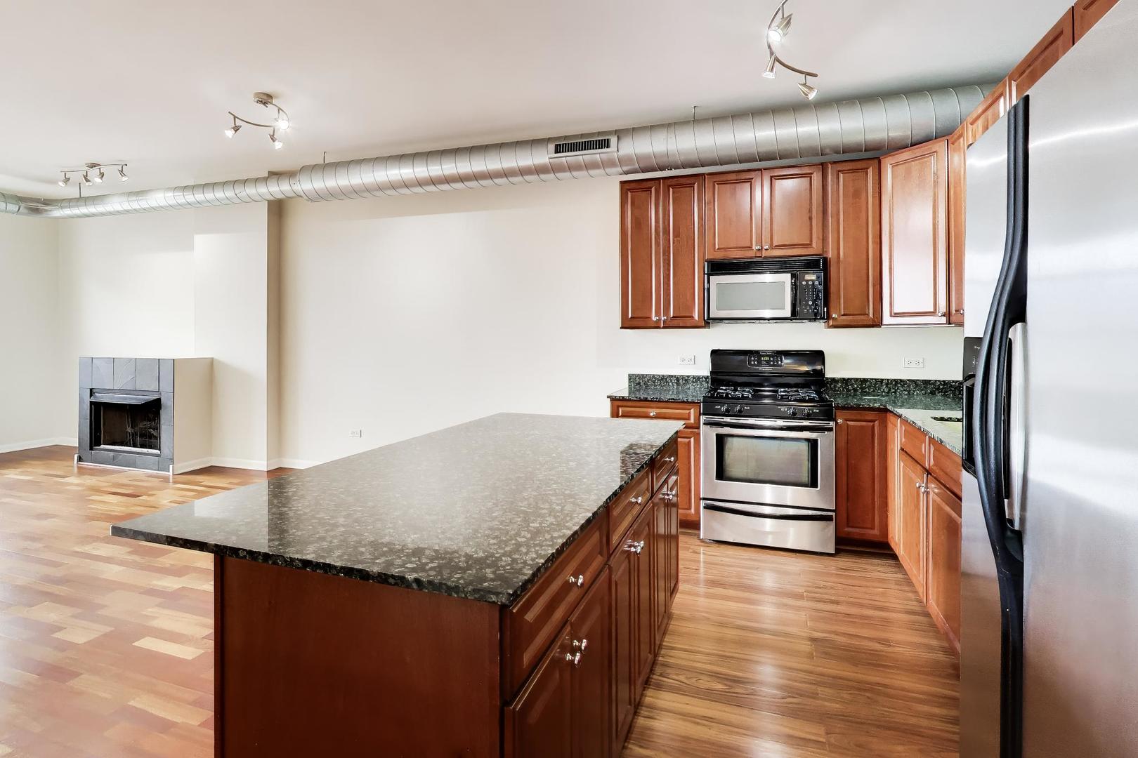 1200 W Monroe Street Unit: 603