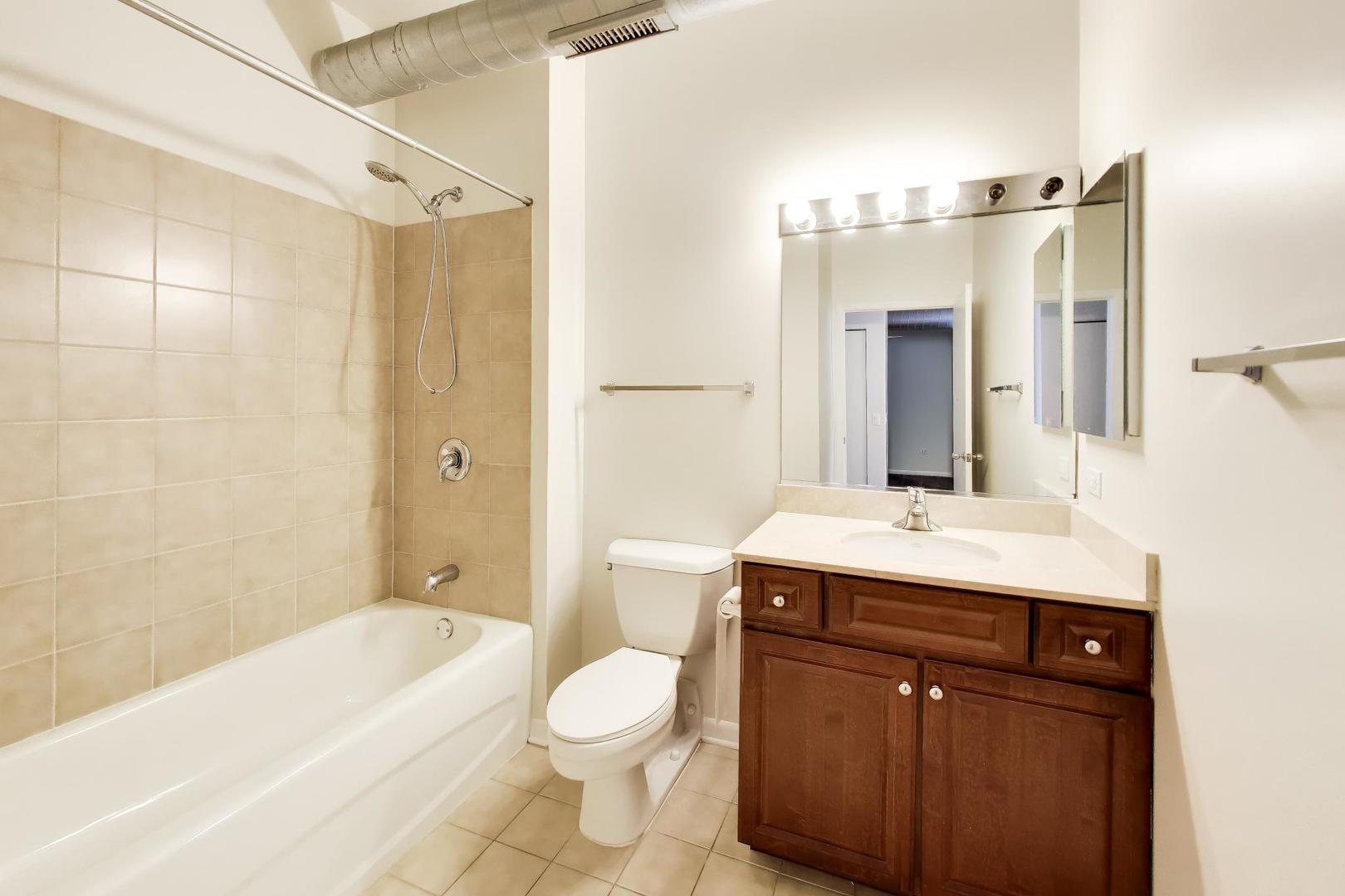 1200 W Monroe Street Unit: 603