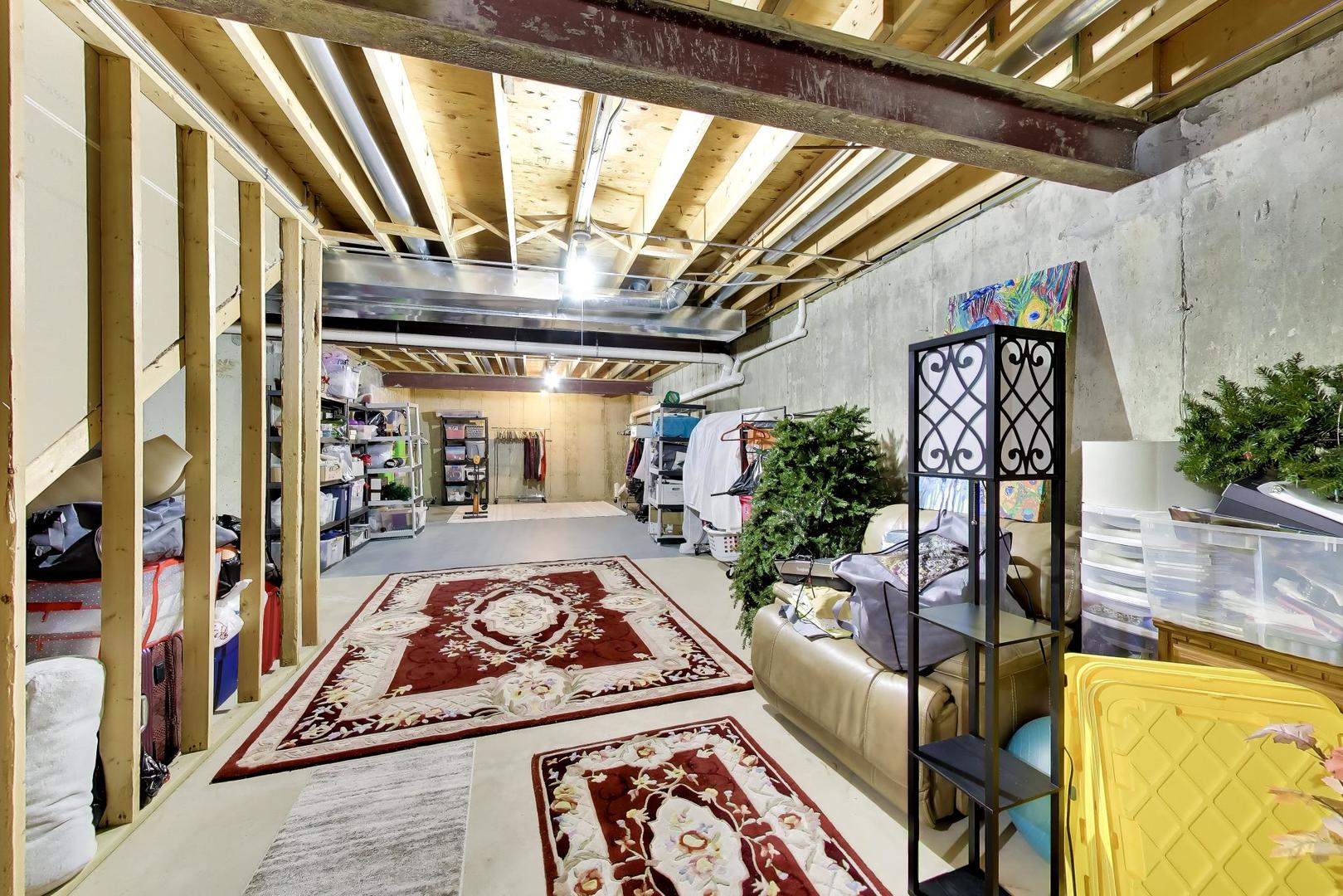 11S352 Deer Trail Court